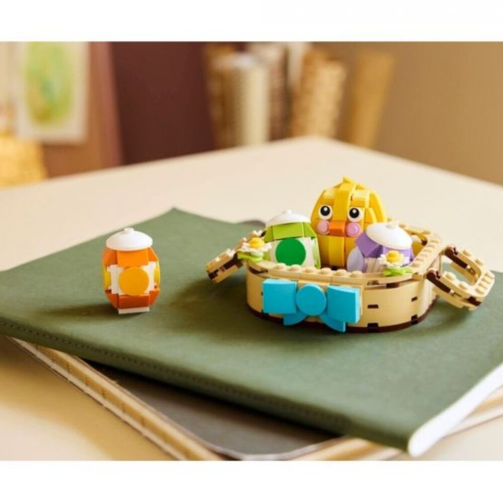 Lego 40863 Easter Egg Basket NIB New Sealed 216 pcs in Hand - Picture 15 of 15